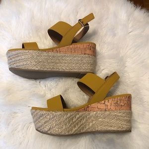Steve Madden Espadrille Mustard Wedges Size 5.5